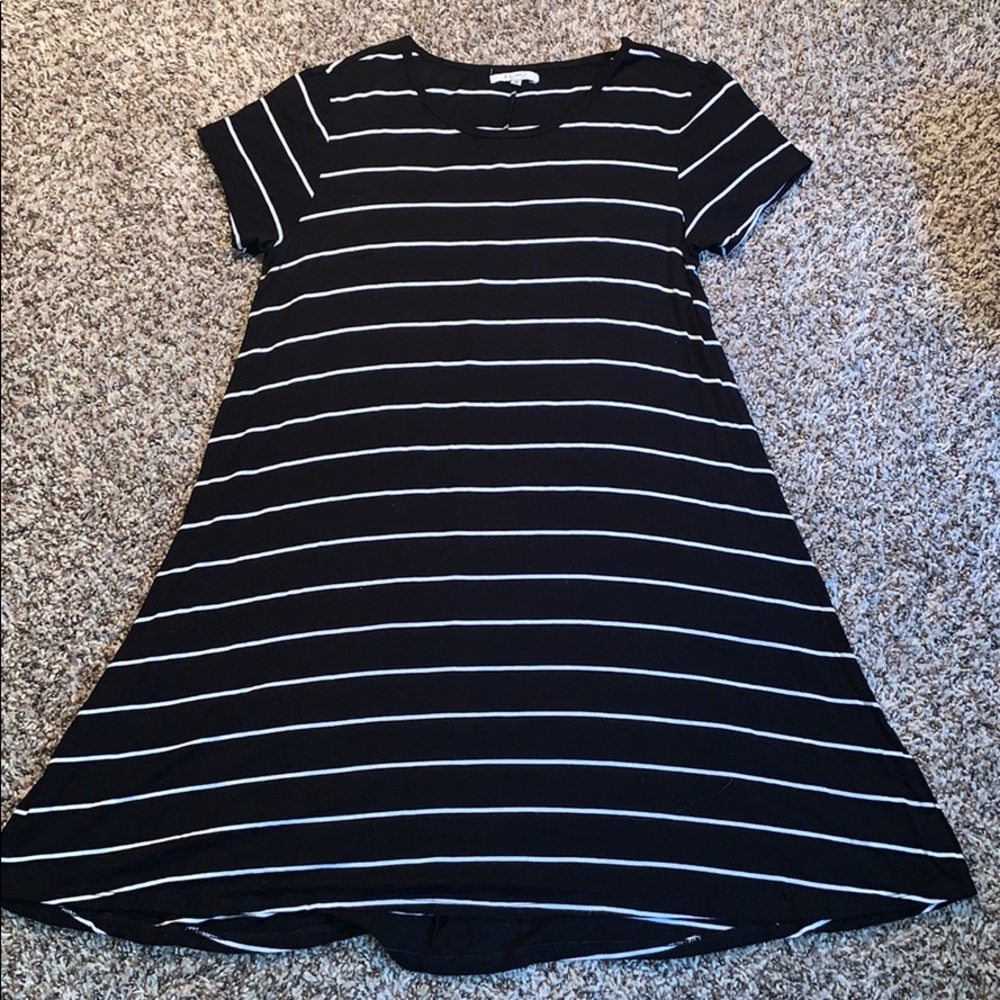 [Z SUPPLY] Black and White Striped T Shirt Dress